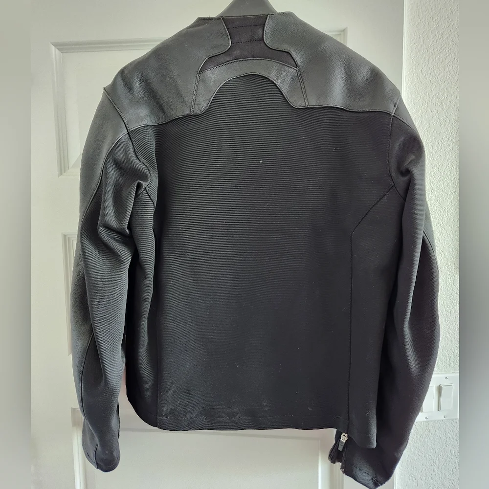 Icon Accelerant Jacket - Picture 2 of 4